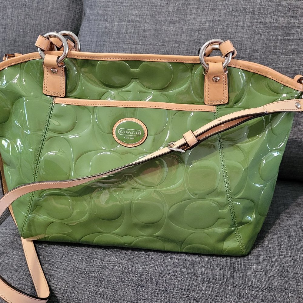 COACH F20028 PEYTON EMBOSSED PATENT LEATHER  Purse TOTE